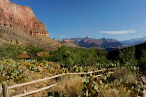 grand canyon<br>NIKON D200, 20 mm, 100 ISO,  1/640 sec,  f : 5.6 , Distance :  m